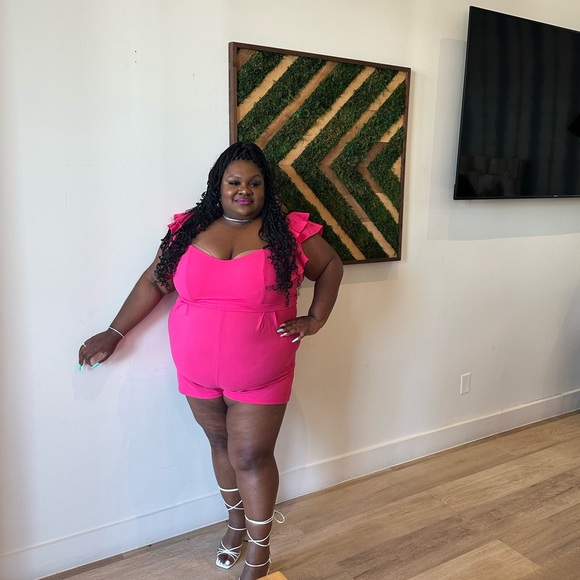 SHEIN Pink Plus Short Flutter Sleeve Romper - Picture 5 of 7